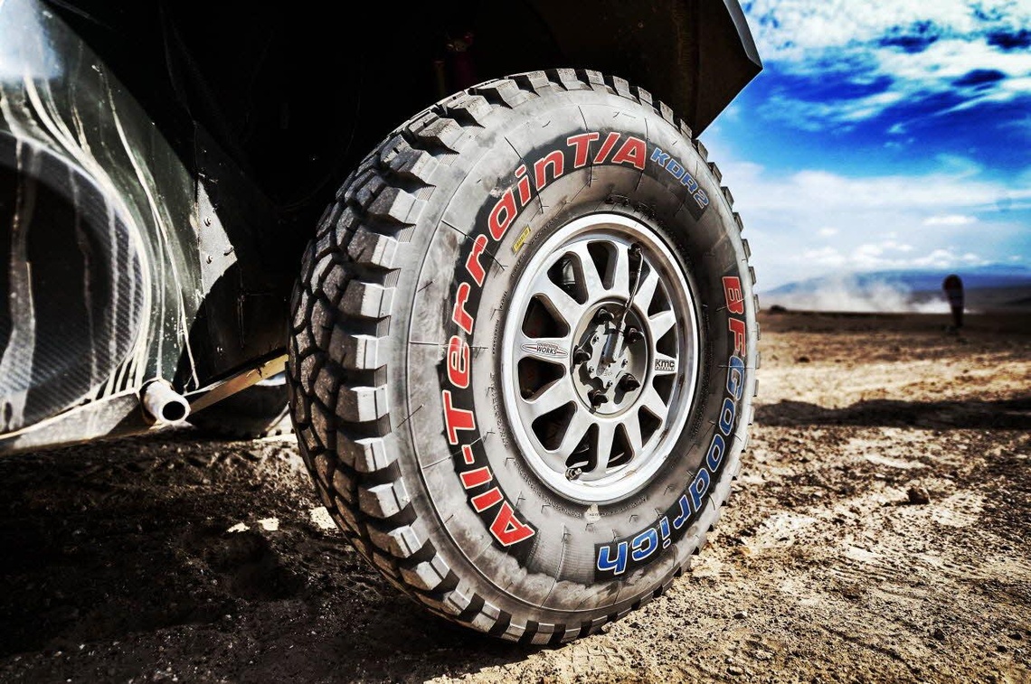 Ростов дакар шина. Покрышки BFGOODRICH all-Terrain. Раллийная гудрич r14. Раллийные шины BFGOODRICH. Мишлен раллийная резина.