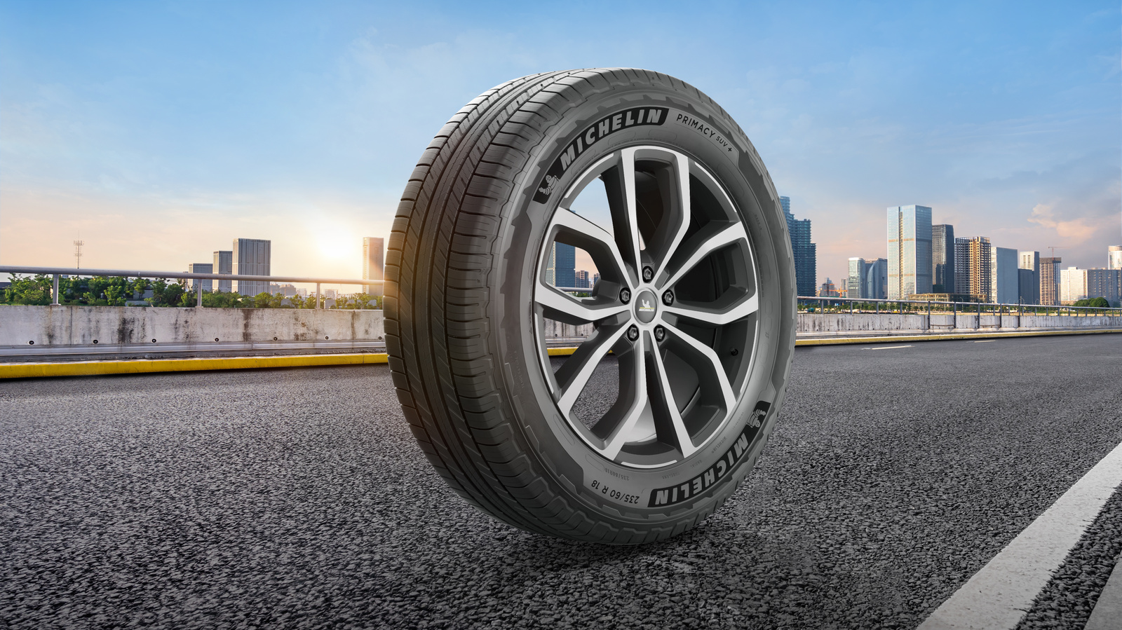 4w 989 tire michelin primacy suv plus en features and benefits 1 nosignature landscape